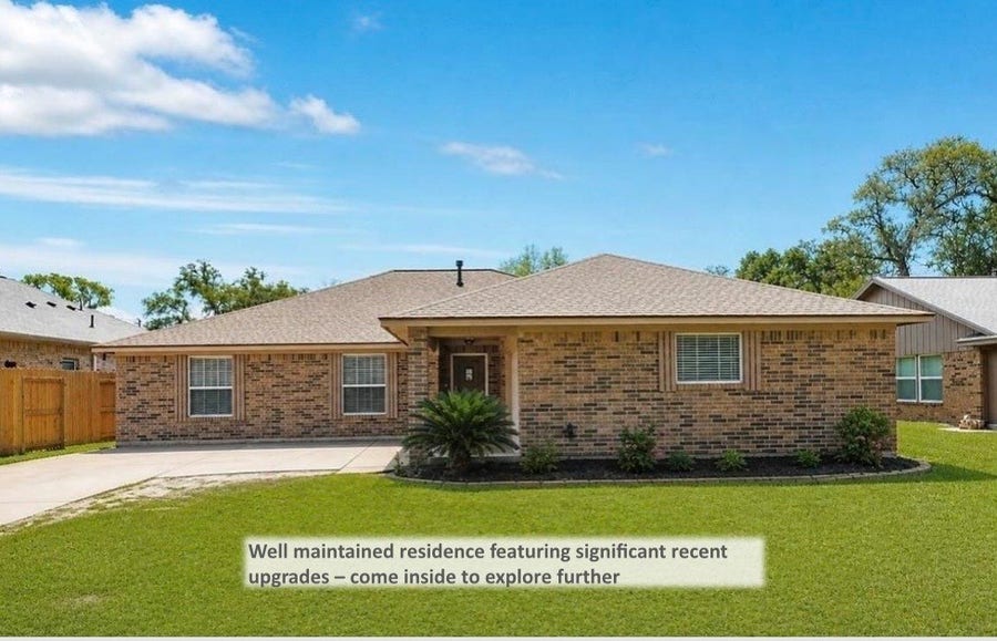 Property photo for 305 Freeman Boulevard, West Columbia, TX
