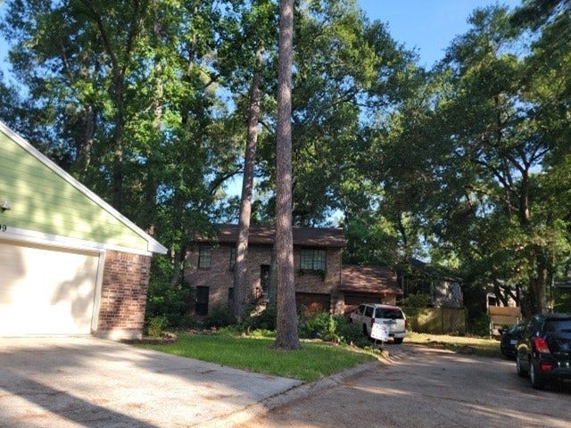 995 N Red Cedar Circle, The Woodlands, TX 77380 995 N Red Cedar Circle, The Woodlands, TX 77380