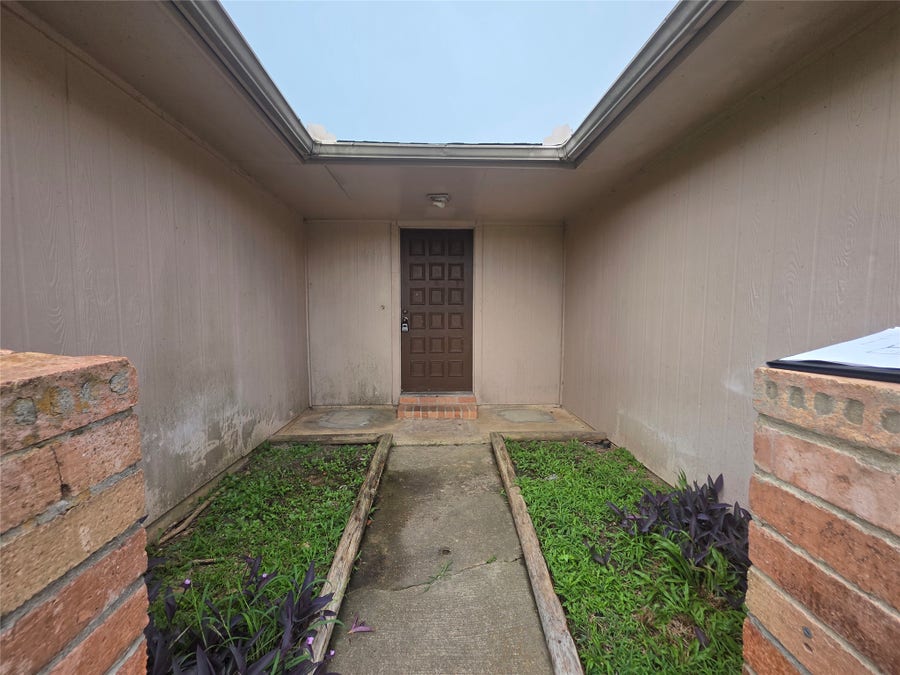 Property photo for 9918 Willmont Road, La Porte, TX