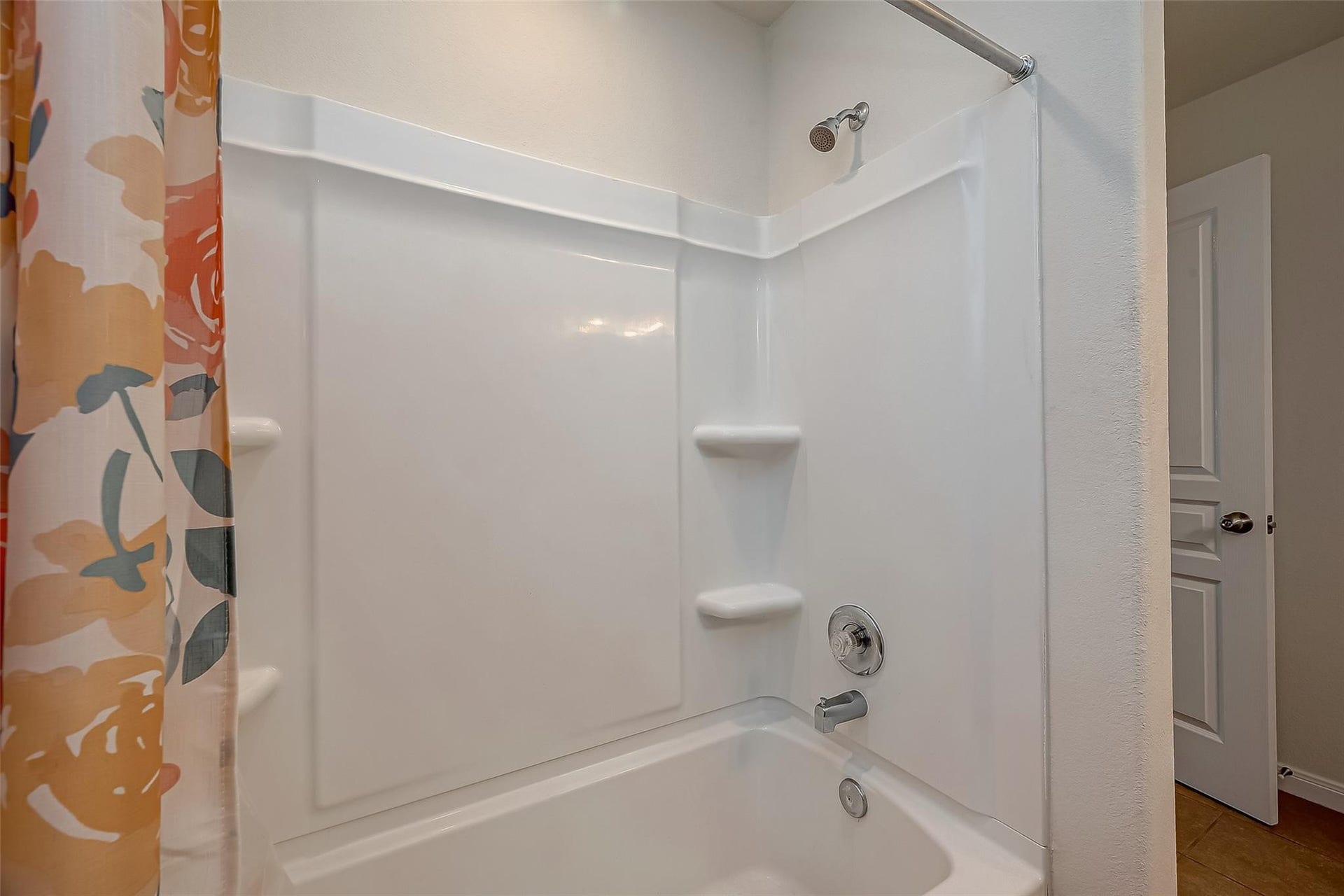 13907 Rimple Bend Lane, Houston, TX 77048 Bathroom 3