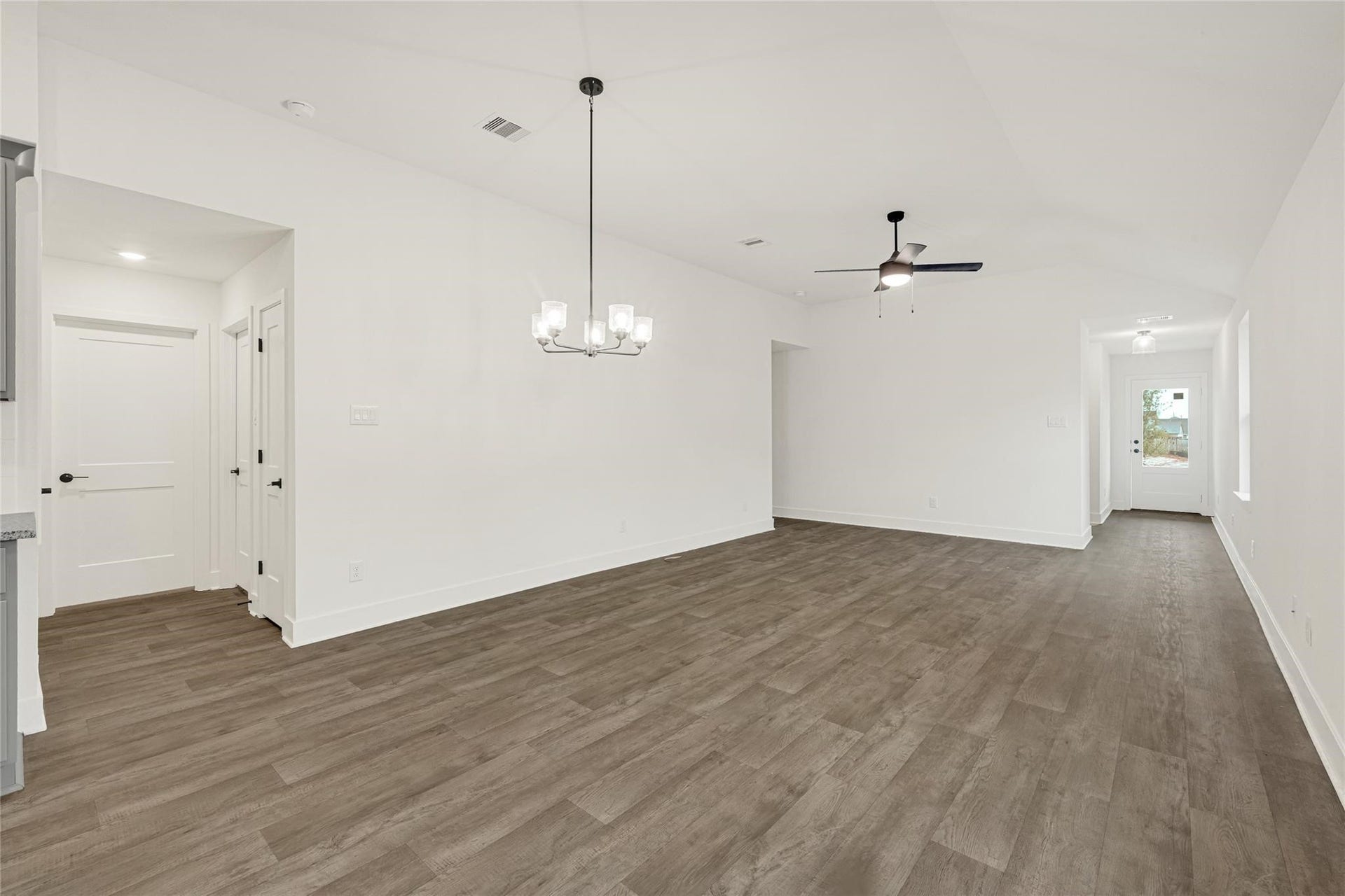 4410 W Bayou Maison Circle, Dickinson, TX 77539 4410 W Bayou Maison Circle, Dickinson, TX 77539