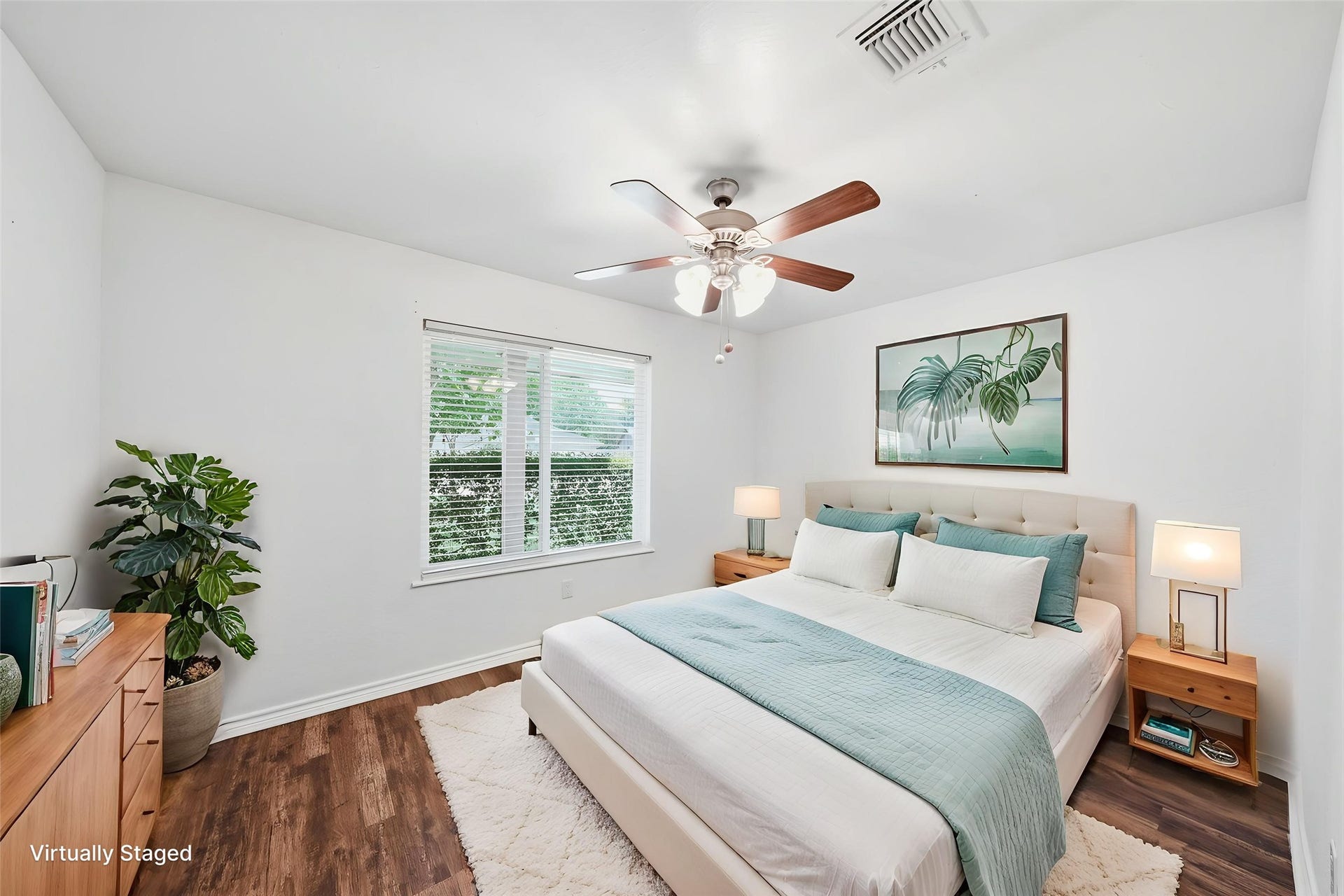 5208 Cunningham Drive, Pearland, TX 77581 VIRTUALLY STAGED Bedroom #1