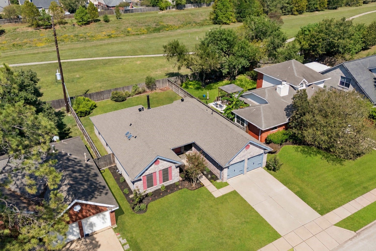 17610 Garnercrest Drive, Houston, TX 77095