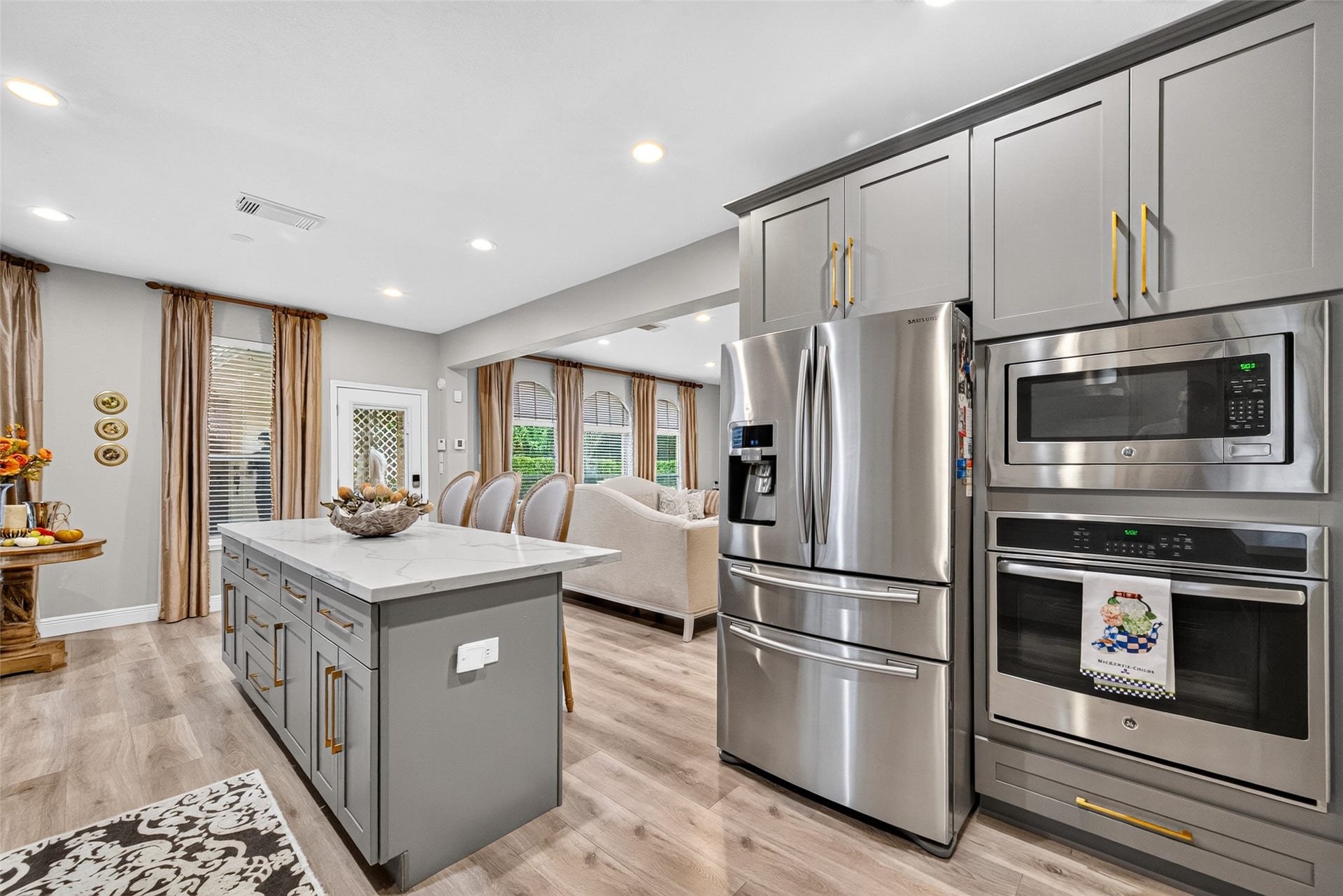 1802 Pepper Tree Court, Sugar Land, TX 77479 1802 Pepper Tree Court, Sugar Land, TX 77479
