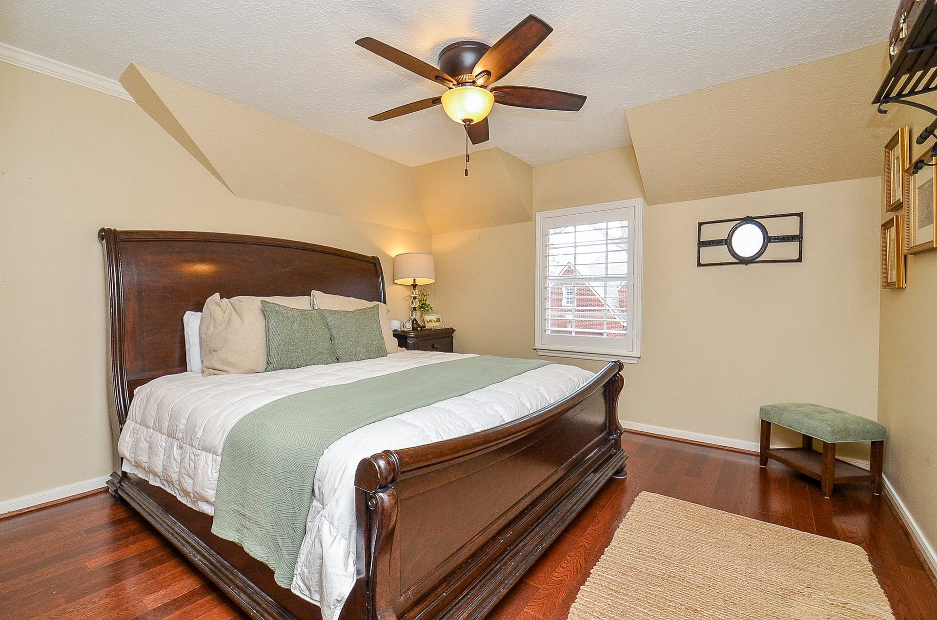 19 Ambleside Crescent Drive, Sugar Land, TX 77479 19 Ambleside Crescent Drive, Sugar Land, TX 77479