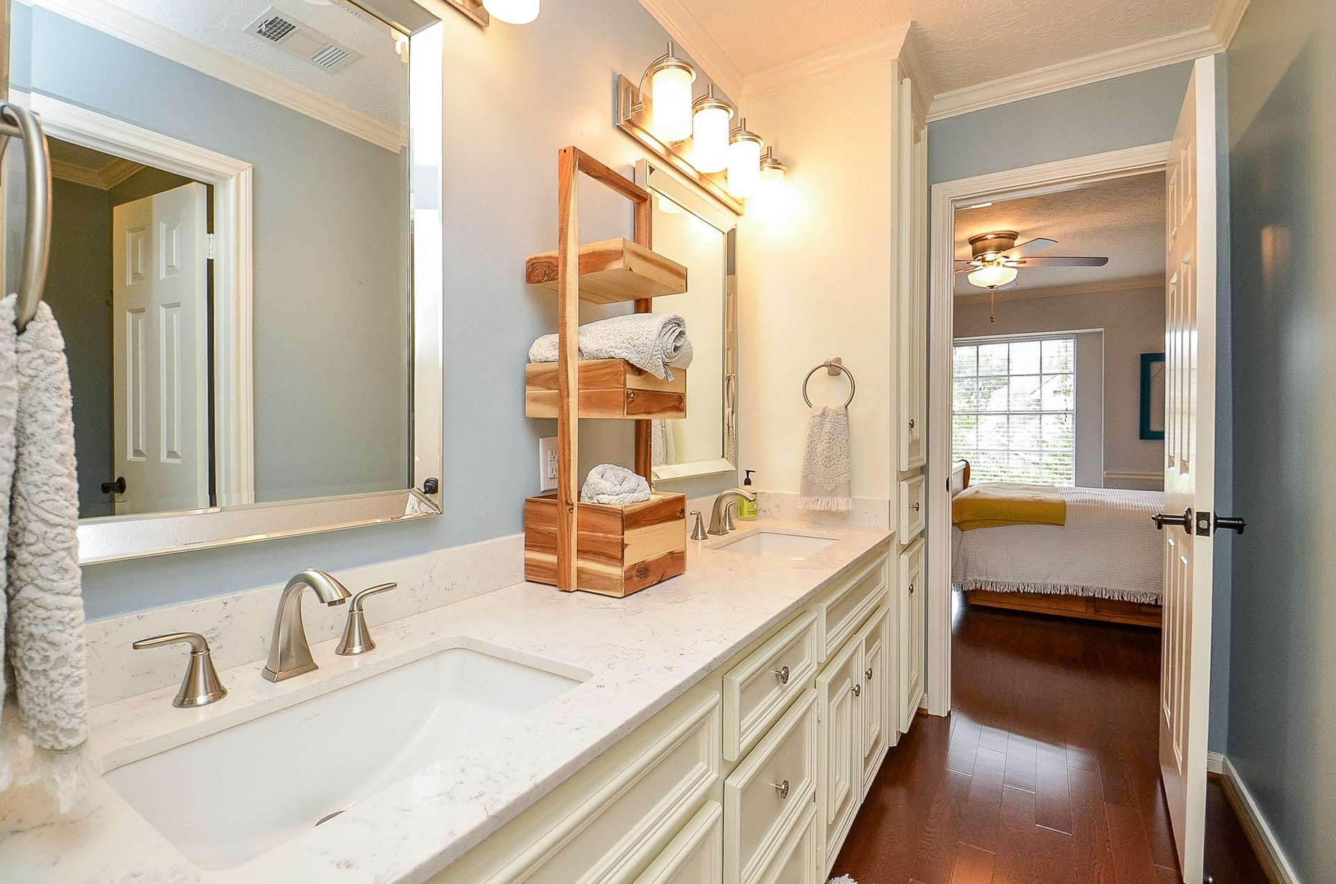 19 Ambleside Crescent Drive, Sugar Land, TX 77479 19 Ambleside Crescent Drive, Sugar Land, TX 77479