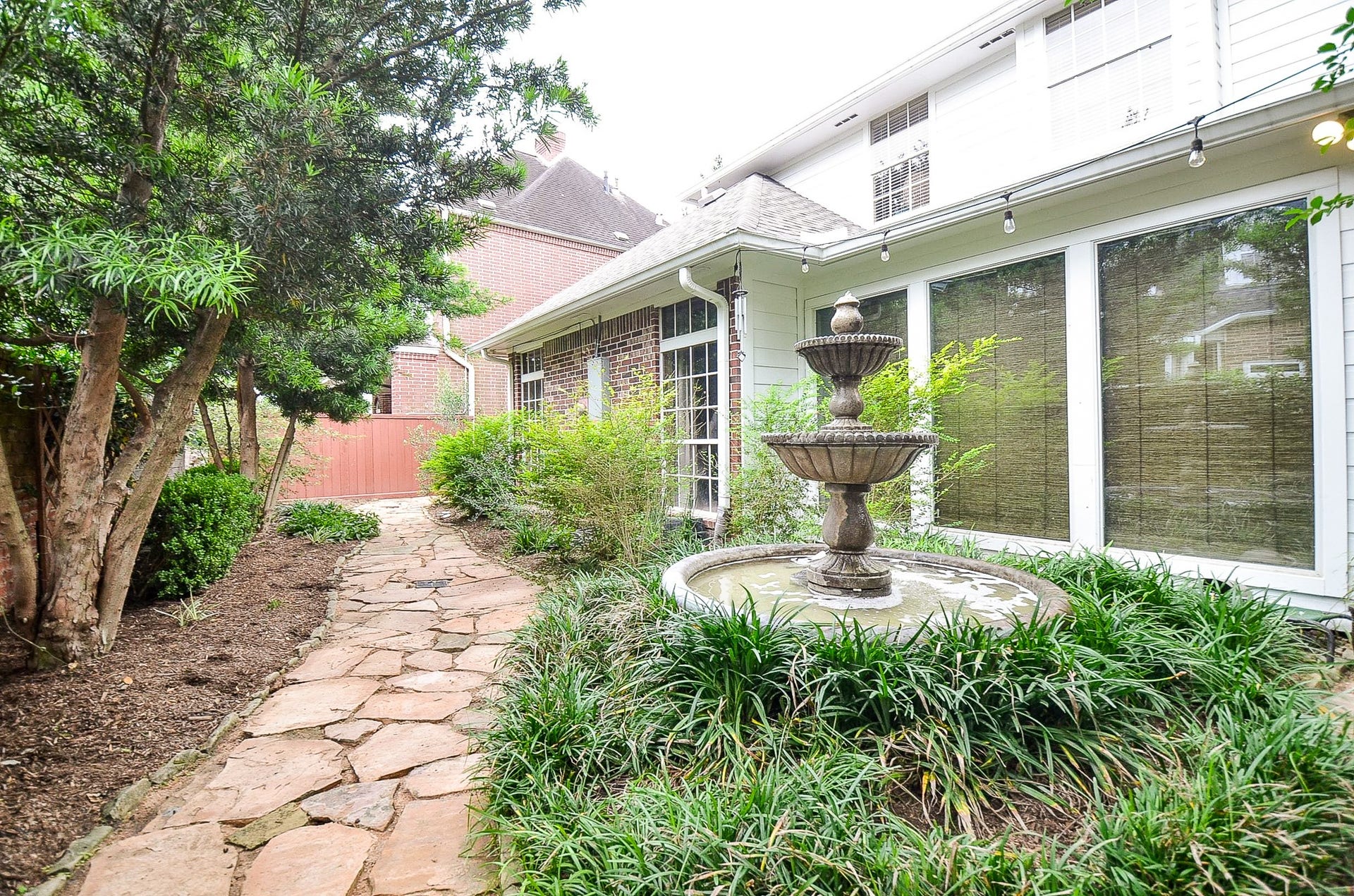 19 Ambleside Crescent Drive, Sugar Land, TX 77479 19 Ambleside Crescent Drive, Sugar Land, TX 77479