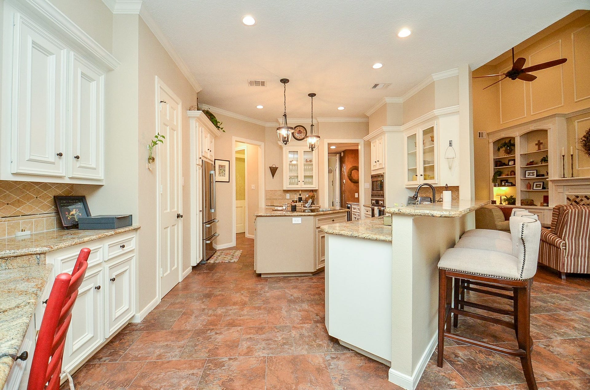 19 Ambleside Crescent Drive, Sugar Land, TX 77479 19 Ambleside Crescent Drive, Sugar Land, TX 77479