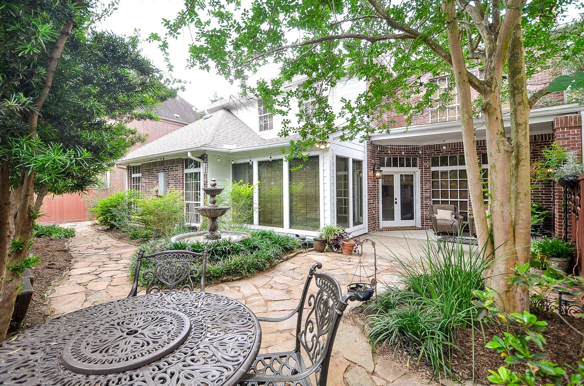 19 Ambleside Crescent Drive, Sugar Land, TX 77479 19 Ambleside Crescent Drive, Sugar Land, TX 77479