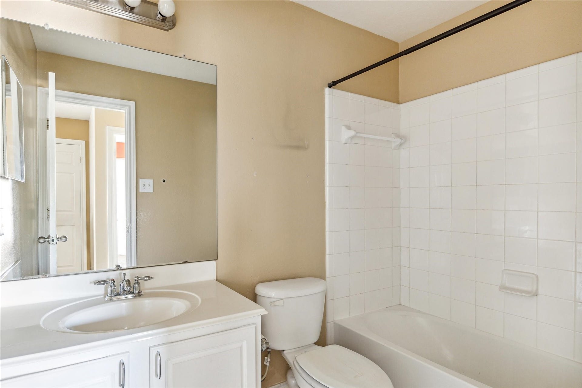 14307 Mirkwood Lane, Houston, TX 77014 14307 Mirkwood Lane, Houston, TX 77014