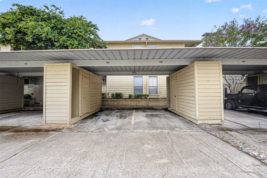 Property photo for 9435 Pagewood Lane, Houston, TX