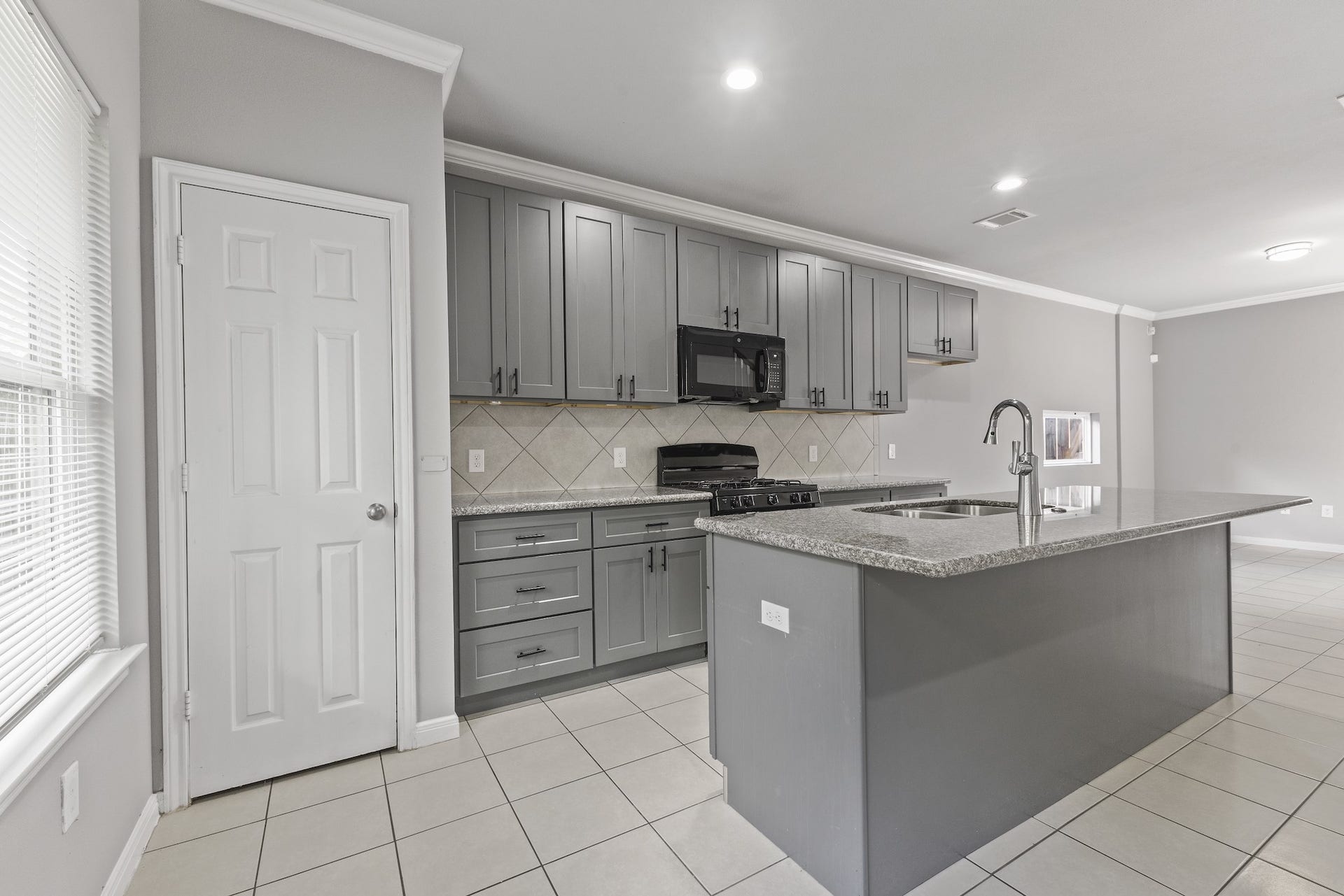 7903 Moon Beam Street, #AB, Houston, TX 77088 Unit B