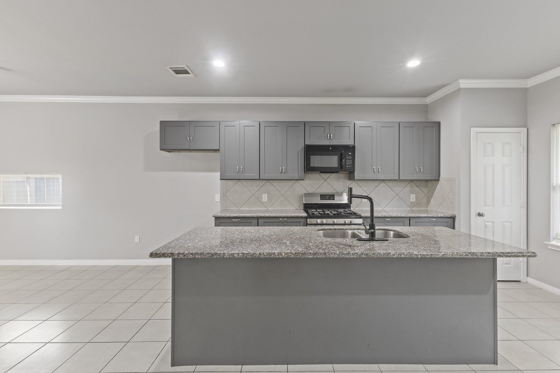 7903 Moon Beam Street, #AB, Houston, TX 77088 Unit A