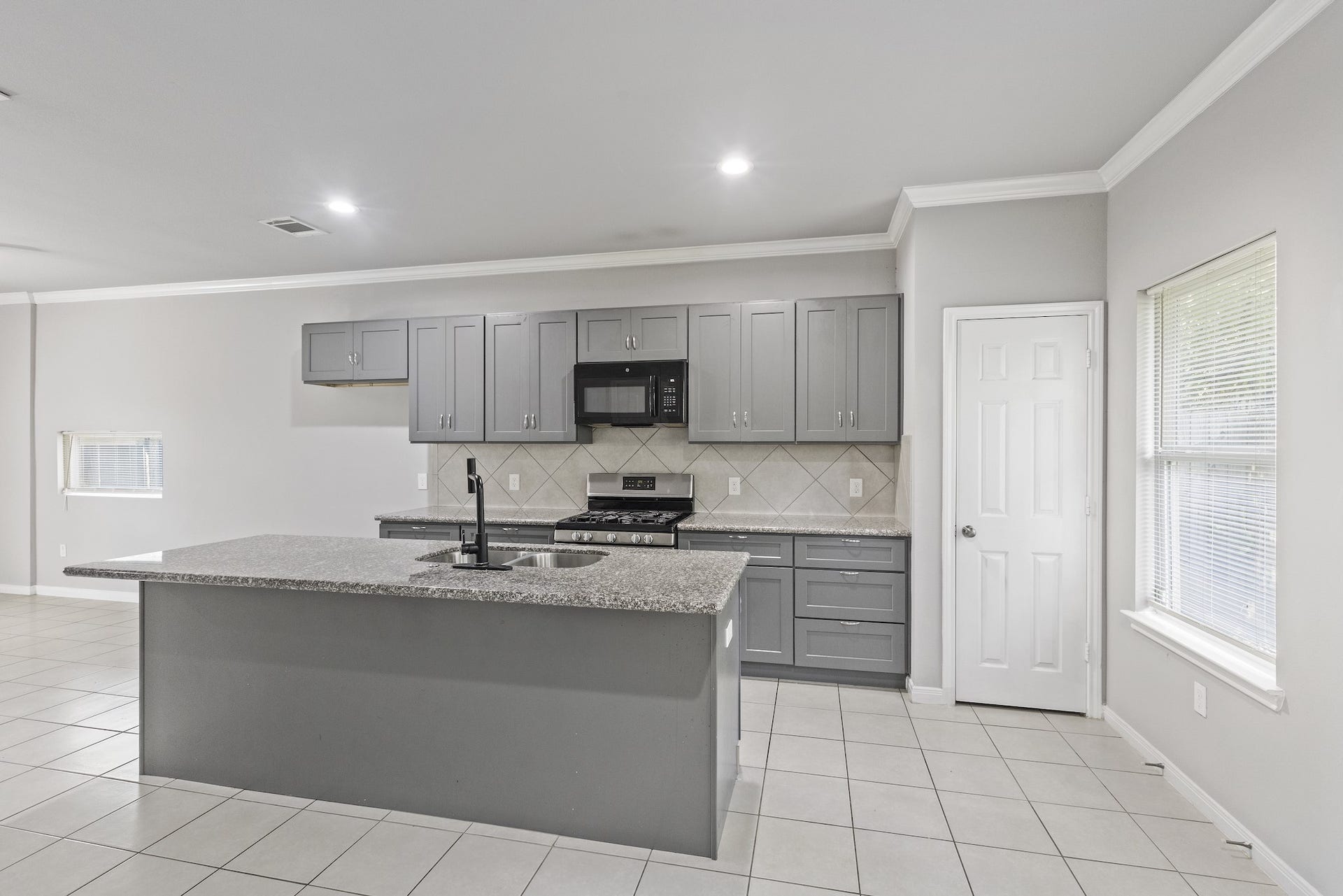 7903 Moon Beam Street, #AB, Houston, TX 77088 Unit A