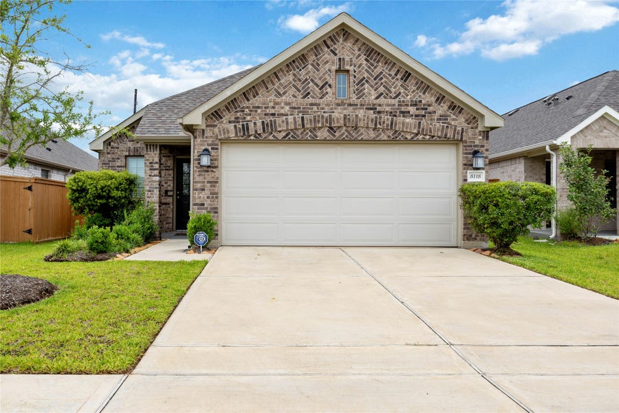 Property photo for 8118 Royal Breeze Drive, Cypress, TX