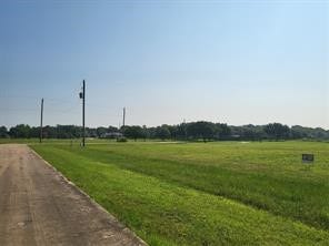 Property photo for 71 Conestoga Trl, Angleton, TX