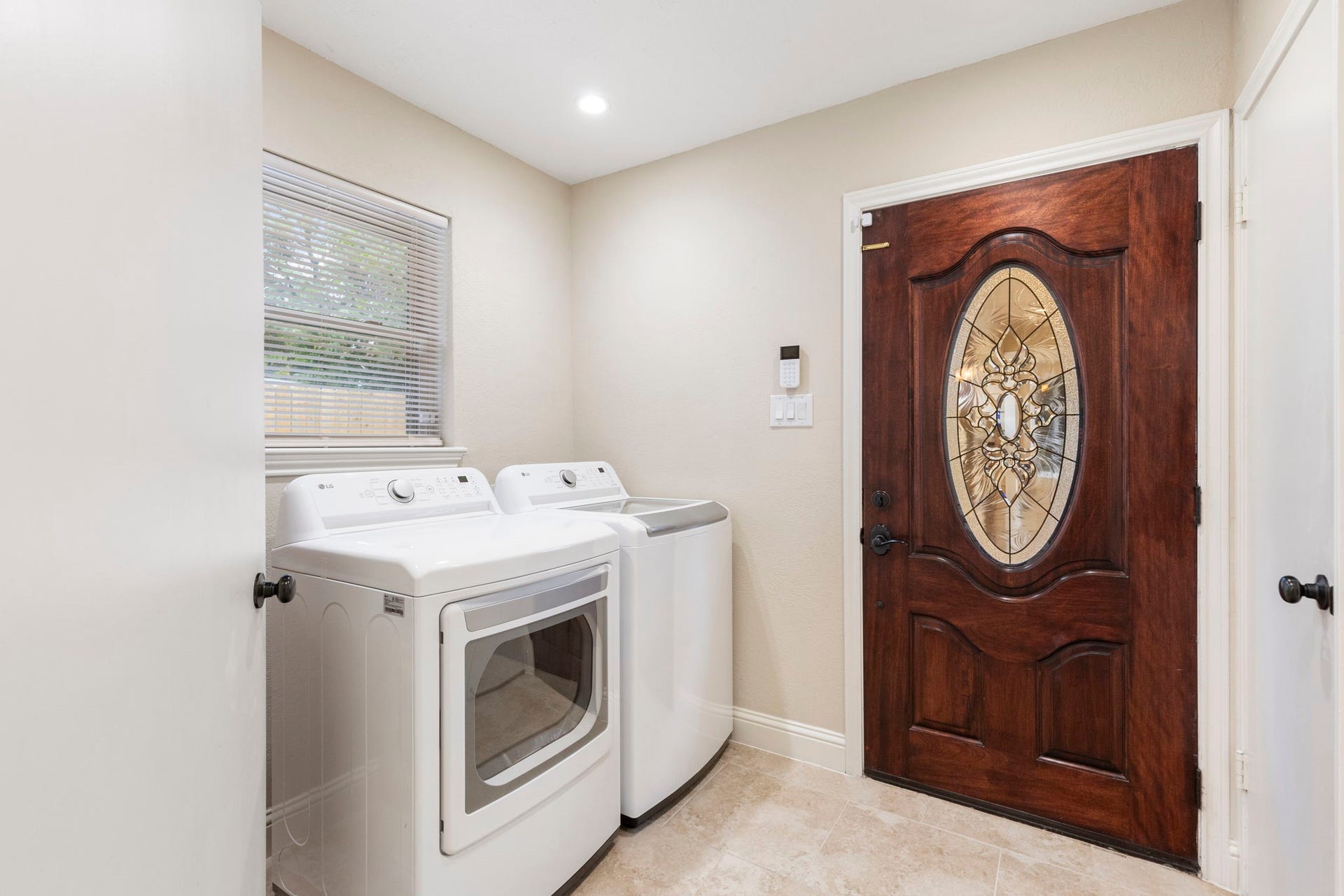 5210 Westminister Court, Houston, TX 77069 5210 Westminister Court, Houston, TX 77069