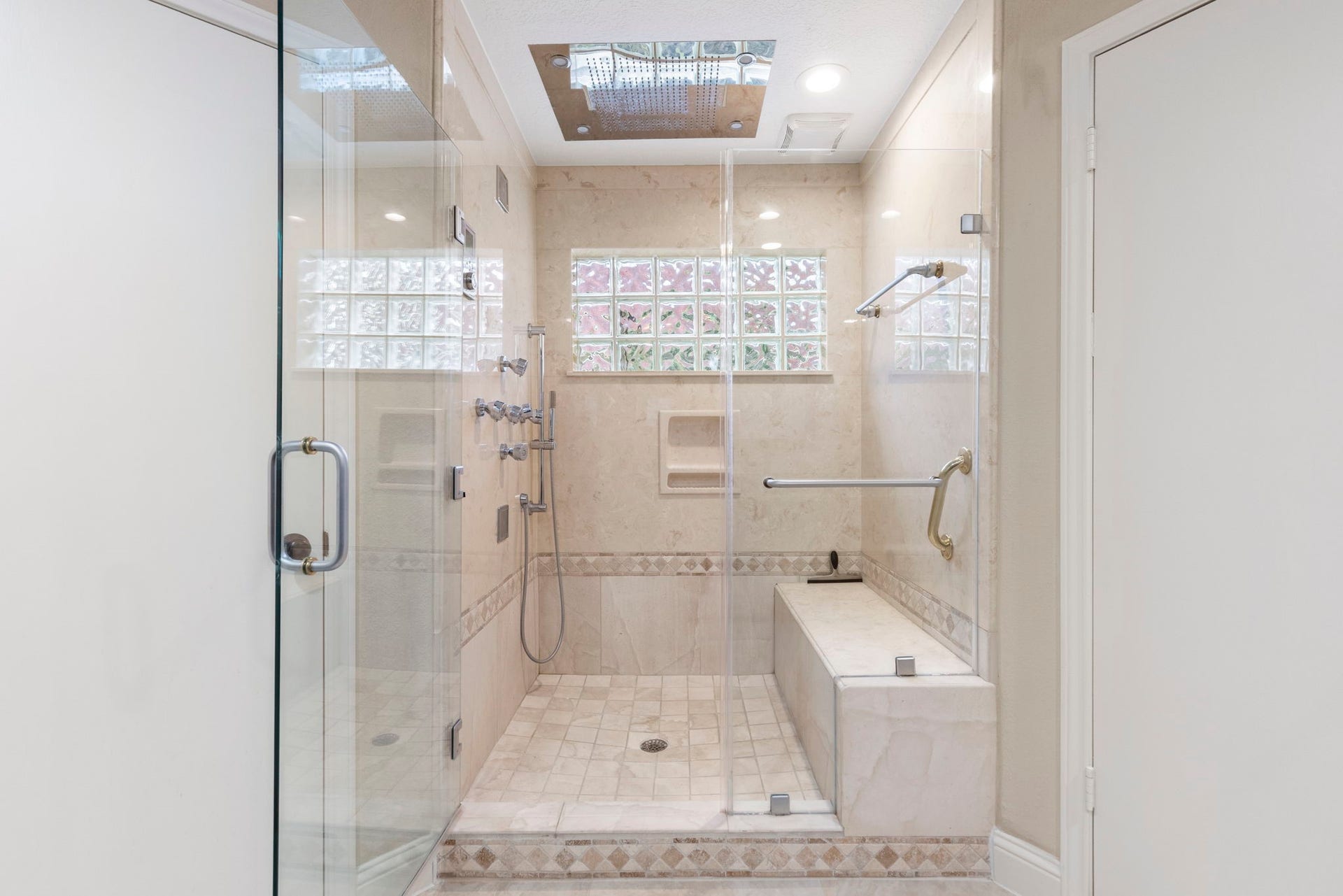 5210 Westminister Court, Houston, TX 77069 5210 Westminister Court, Houston, TX 77069
