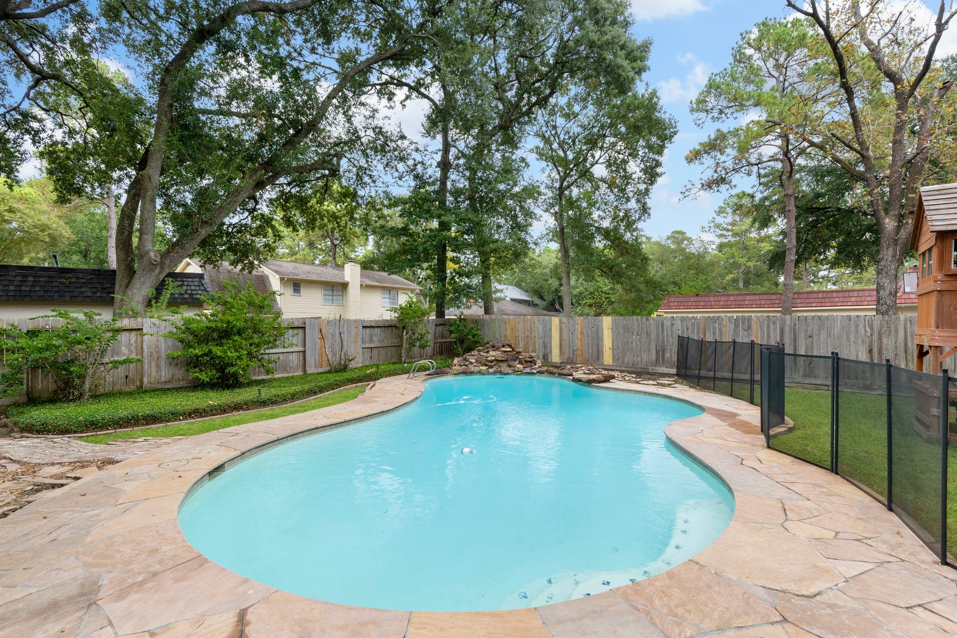 5210 Westminister Court, Houston, TX 77069 5210 Westminister Court, Houston, TX 77069
