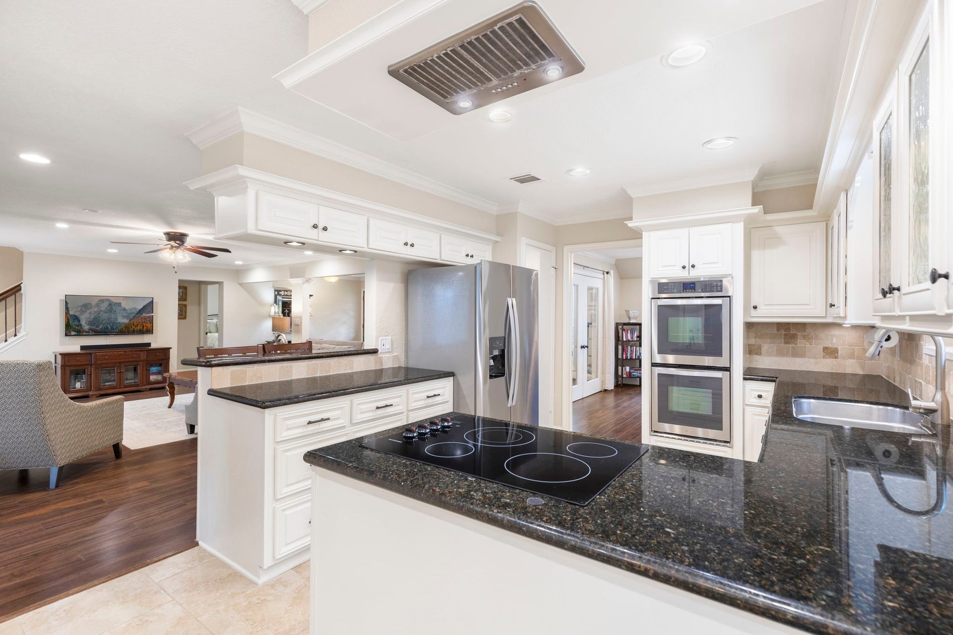 5210 Westminister Court, Houston, TX 77069 5210 Westminister Court, Houston, TX 77069