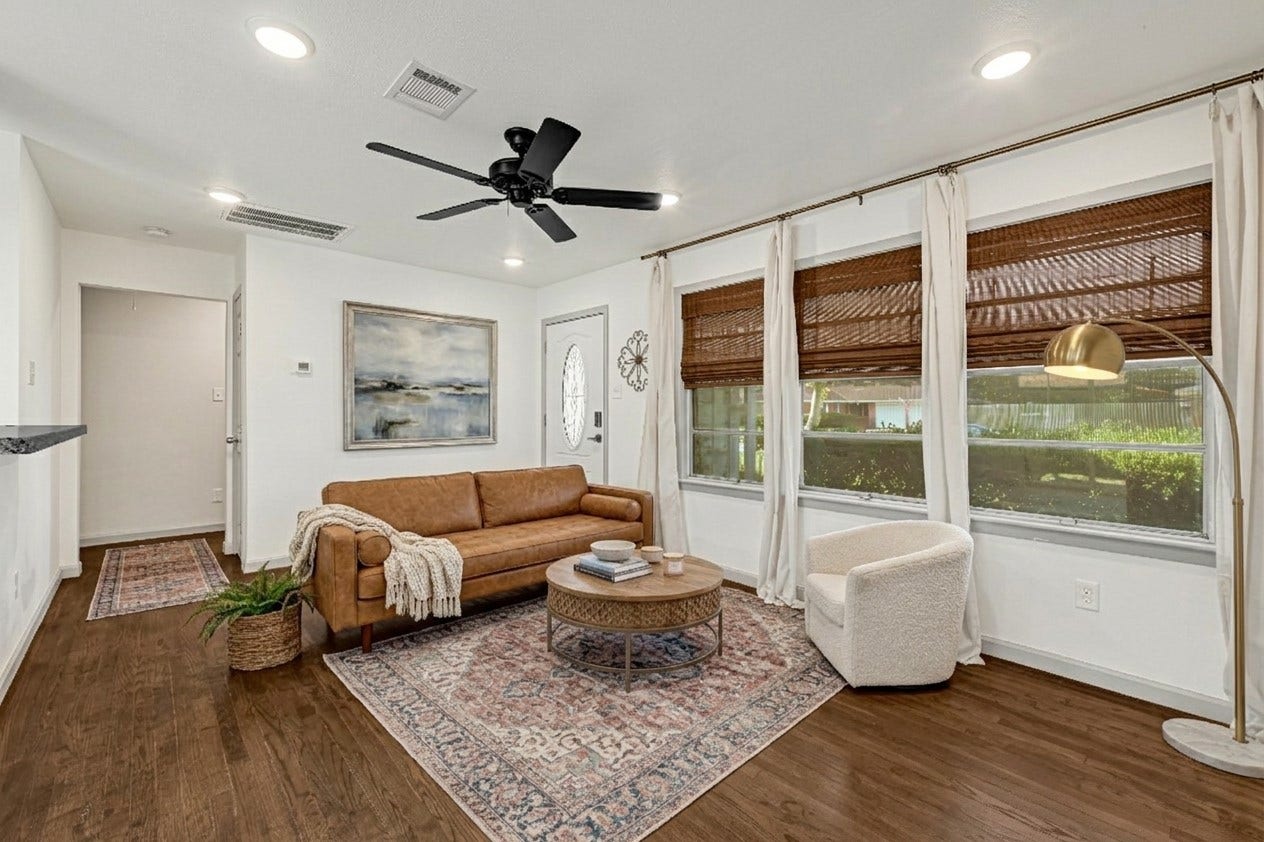 209 W 6th Street, Deer Park, TX 77536 Staged living room