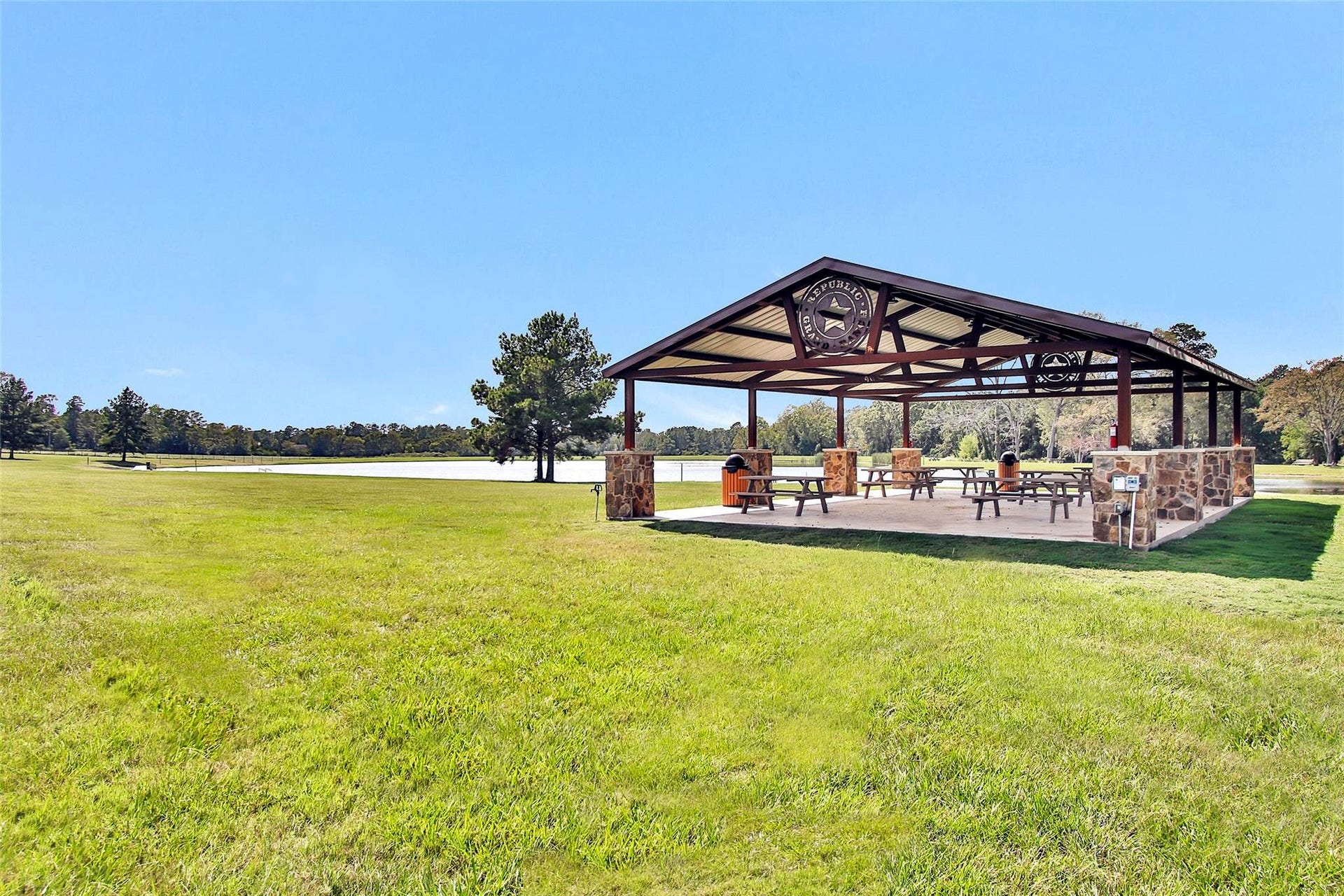 15997 Ridge Oak Road, Willis, TX 77378 15997 Ridge Oak Road, Willis, TX 77378