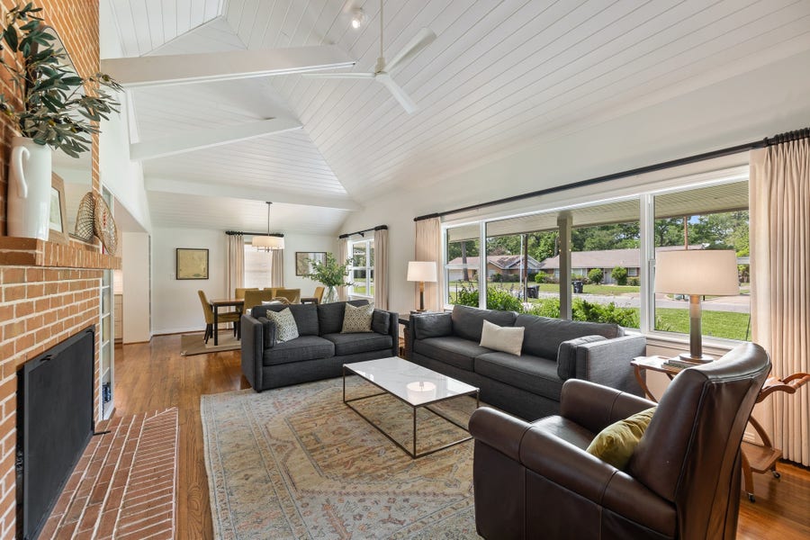 Property photo for 4015 Ascot Lane, Houston, TX