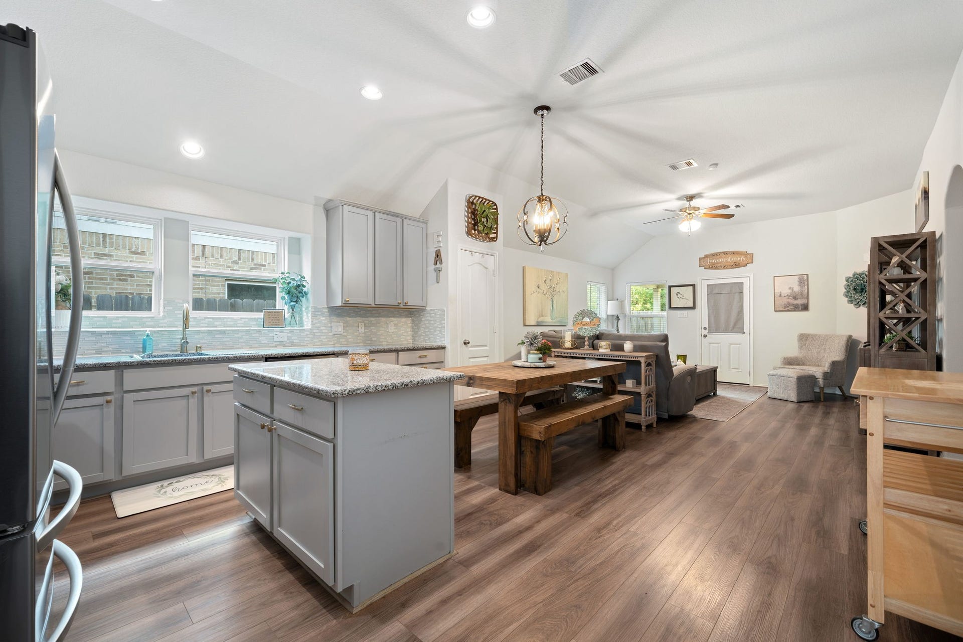 1705 Diamond Mountain Drive, Rosharon, TX 77583 1705 Diamond Mountain Drive, Rosharon, TX 77583