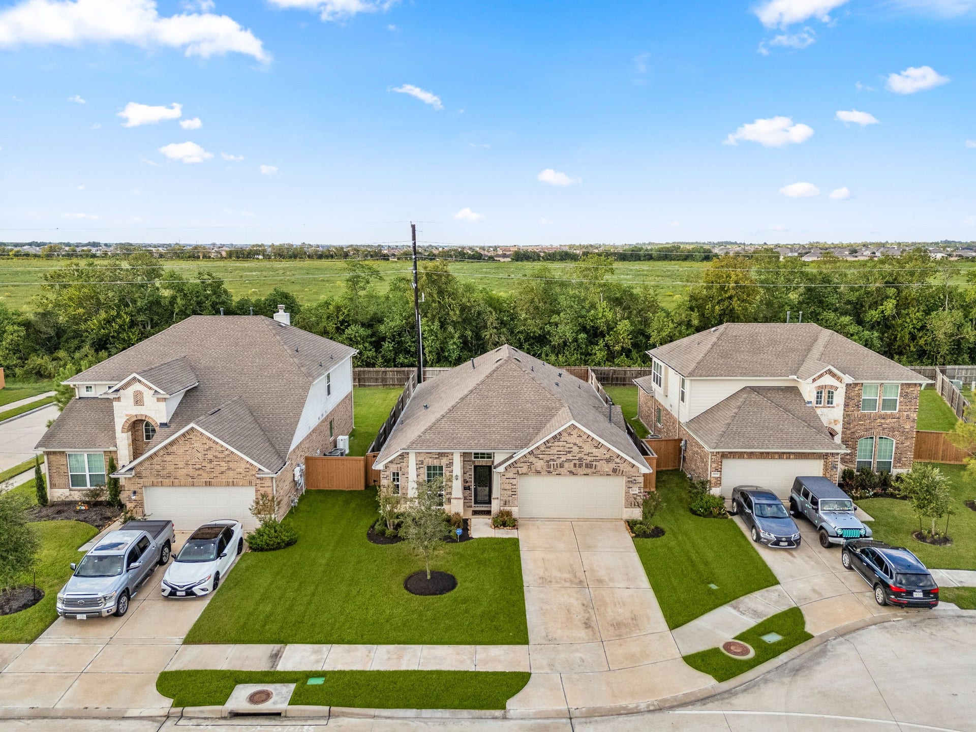1705 Diamond Mountain Drive, Rosharon, TX 77583 1705 Diamond Mountain Drive, Rosharon, TX 77583