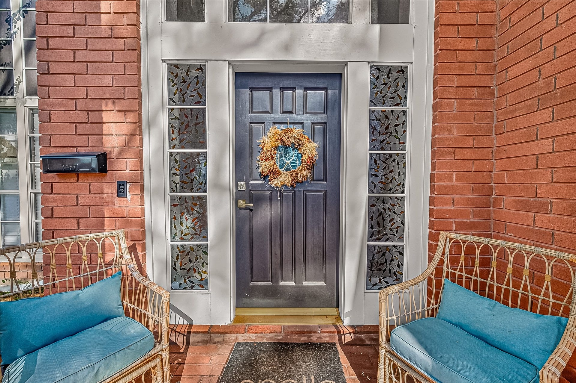 7406 Pleasant Ridge Drive, Houston, TX 77095 Front covered patio, the perfect spot to enjoy the quiet surroundings