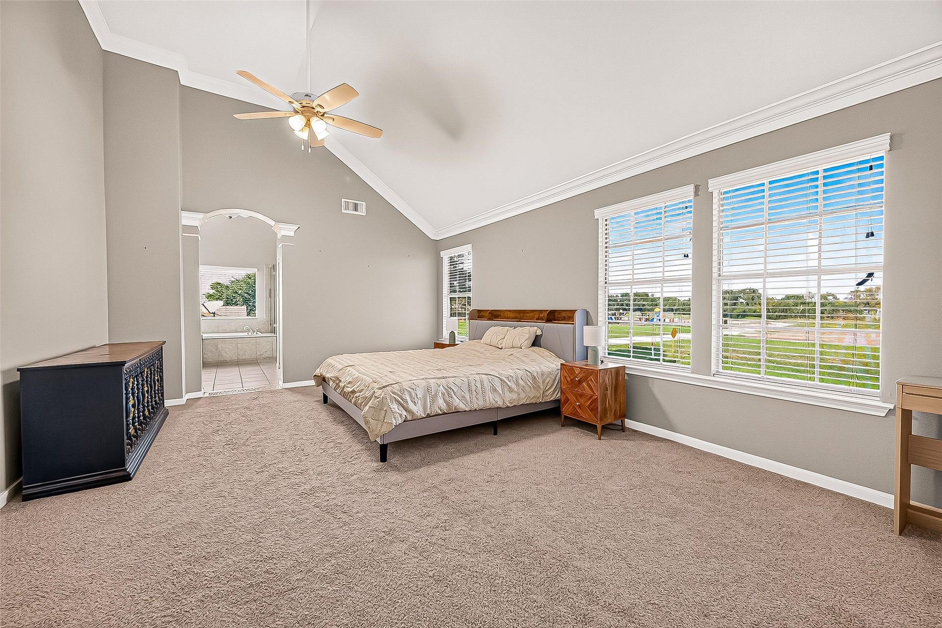 7406 Pleasant Ridge Drive, Houston, TX 77095 large primary room with beautiful view