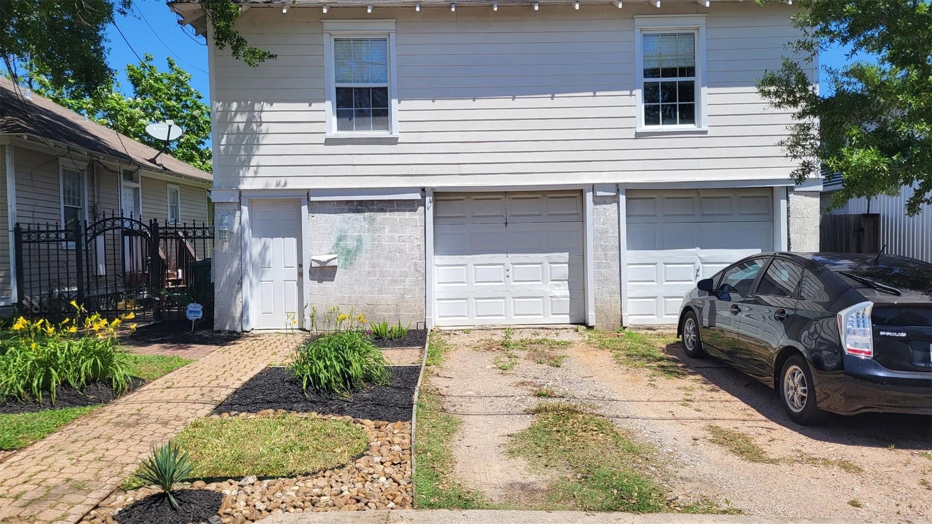 201 Goldenrod Street, Houston, TX 77009 201 Goldenrod Street, Houston, TX 77009