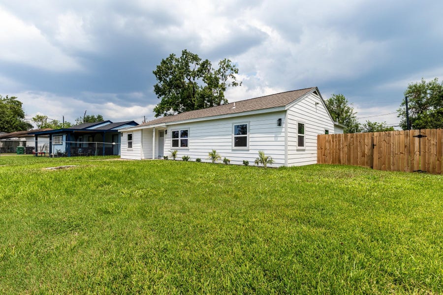 Property photo for 9529 Fairland Drive, Houston, TX