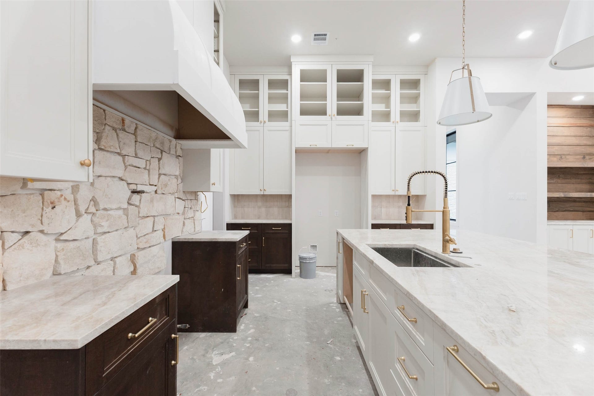 25332 High Meadow West Drive, Montgomery, TX 77316 25332 High Meadow West Drive, Montgomery, TX 77316