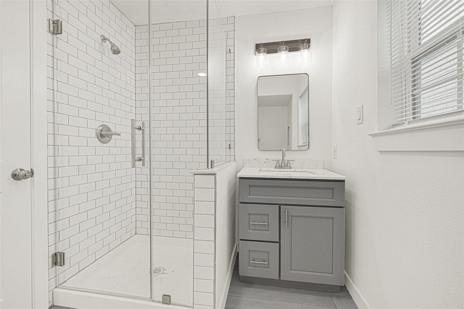 6620 Lawndale Street, #1, Houston, TX 77023 Representative photo of Unit 2 bathroom; actual Unit 1 layout and finishes may vary.