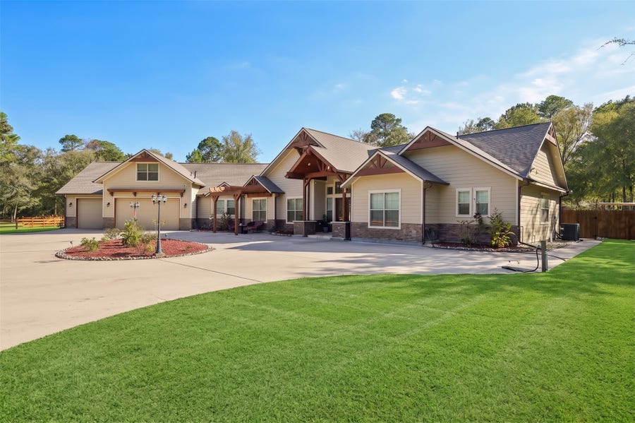 Property photo for 33135 Willow Bend Road, Waller, TX