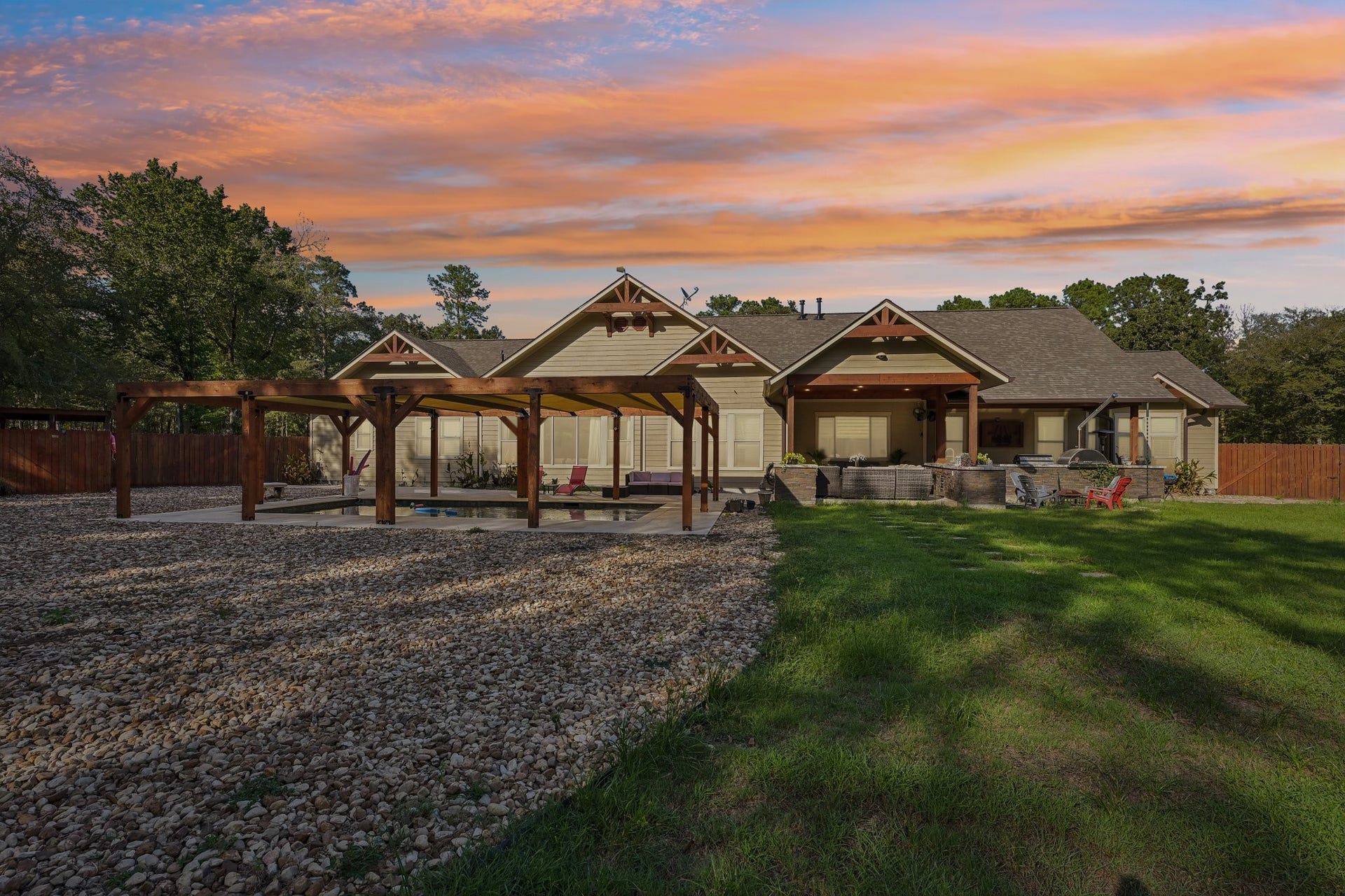 33135 Willow Bend Road, Waller, TX 77484