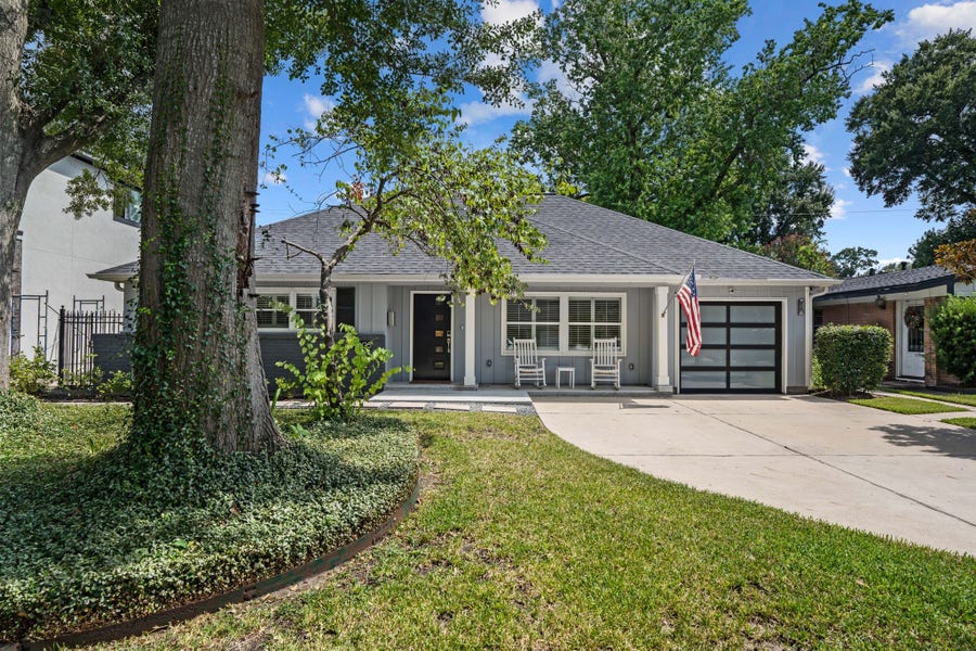 Property photo for 9605 Cedardale Drive, Houston, TX