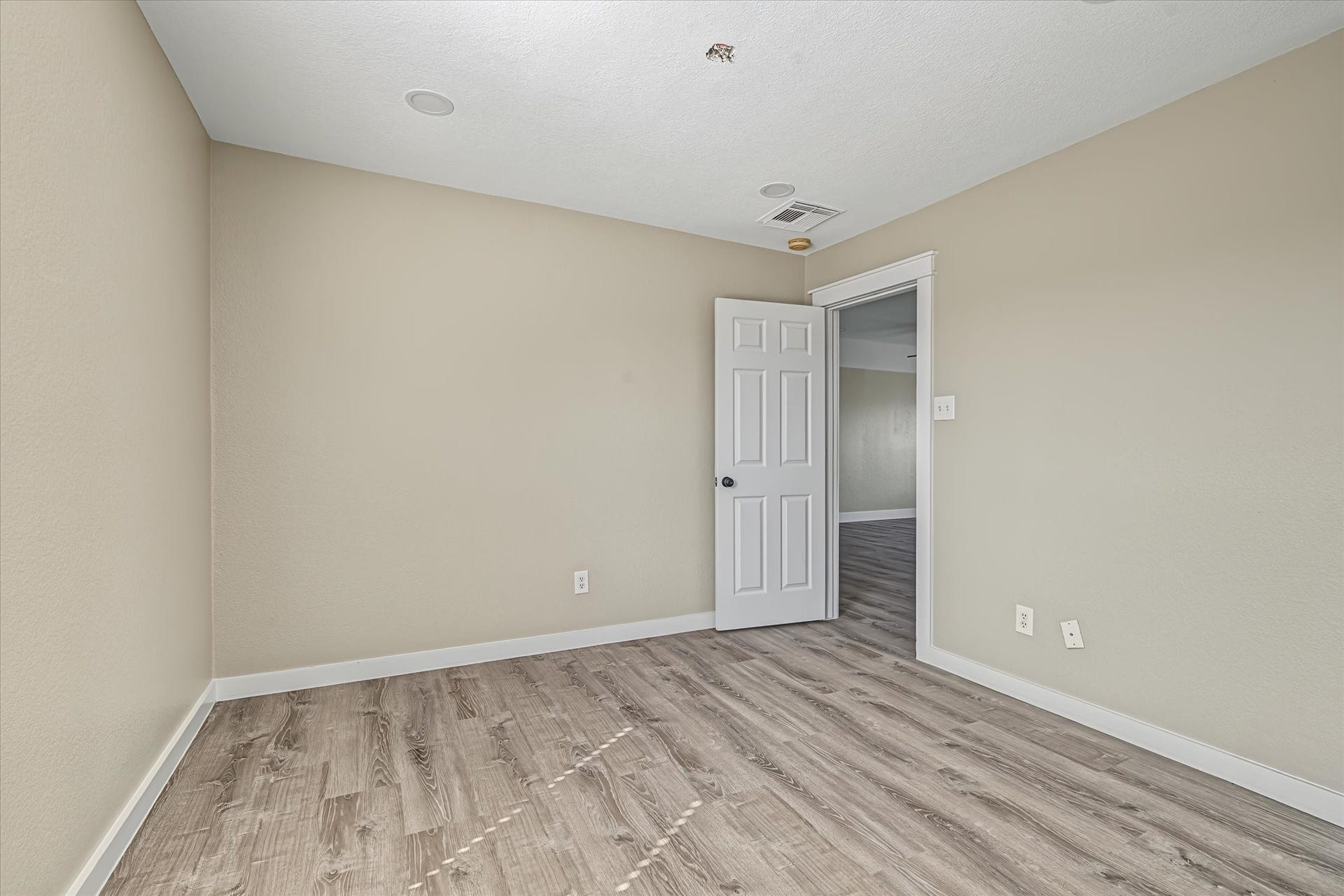10326 Kentington Oak Drive, Humble, TX 77396