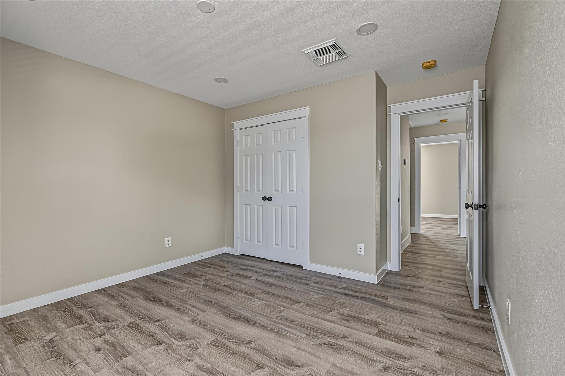 10326 Kentington Oak Drive, Humble, TX 77396
