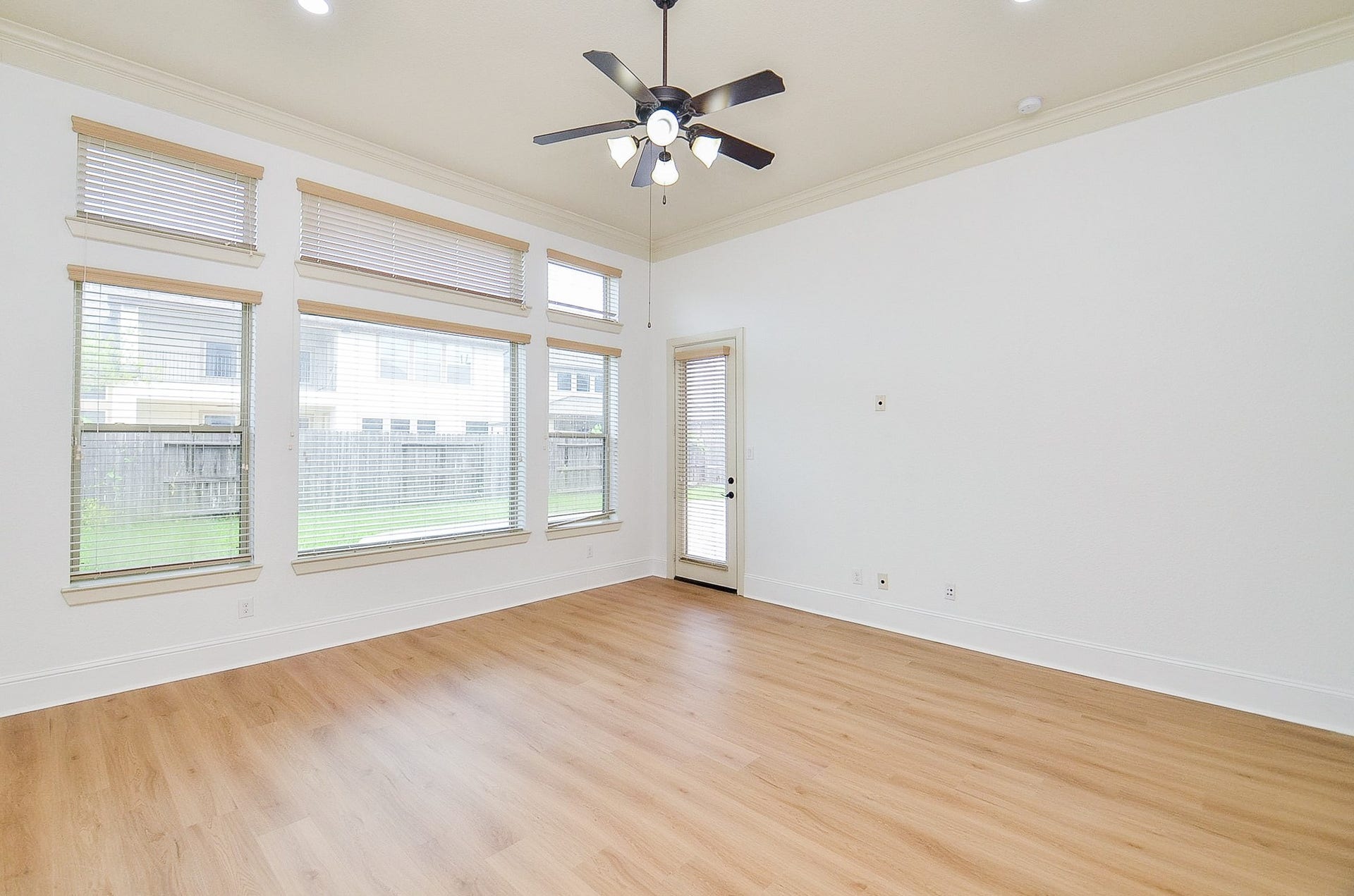 7711 Reseda Street, Sugar Land, TX 77479 7711 Reseda Street, Sugar Land, TX 77479