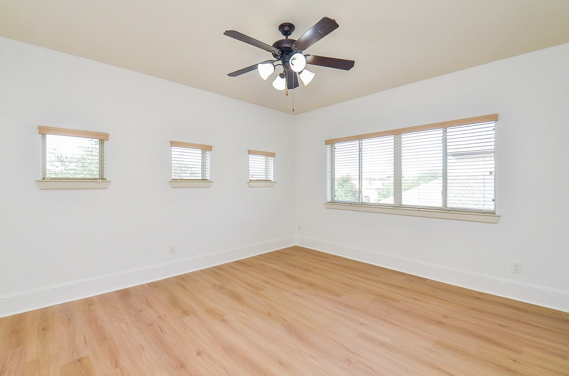 7711 Reseda Street, Sugar Land, TX 77479 7711 Reseda Street, Sugar Land, TX 77479