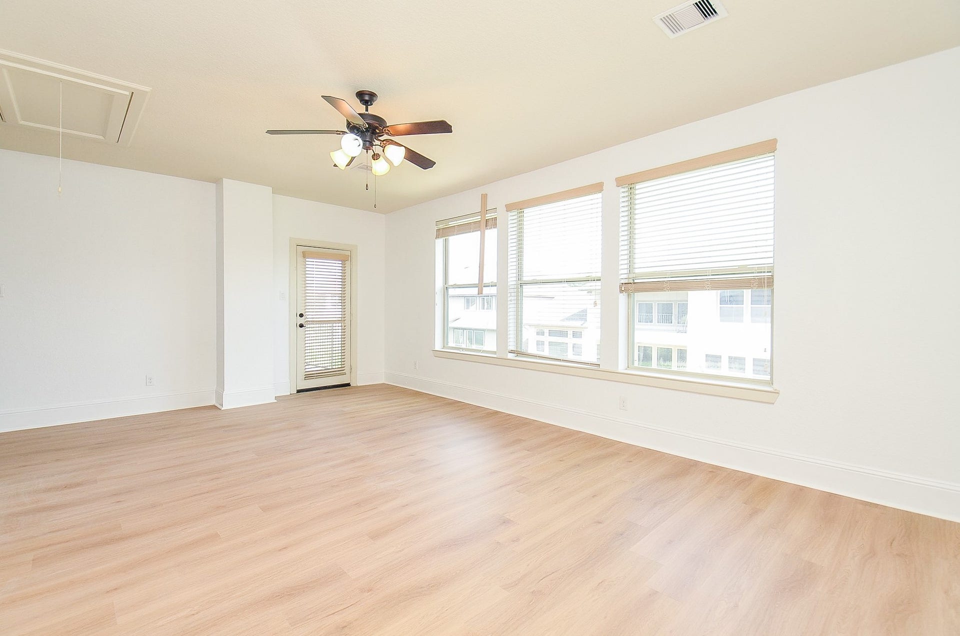 7711 Reseda Street, Sugar Land, TX 77479 7711 Reseda Street, Sugar Land, TX 77479