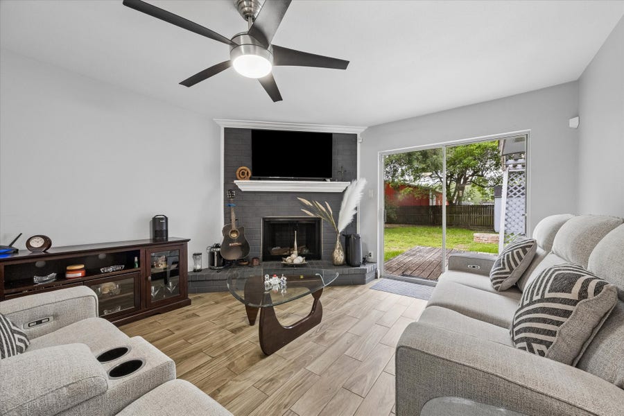 Property photo for 2907 Arkansas Avenue, Dickinson, TX