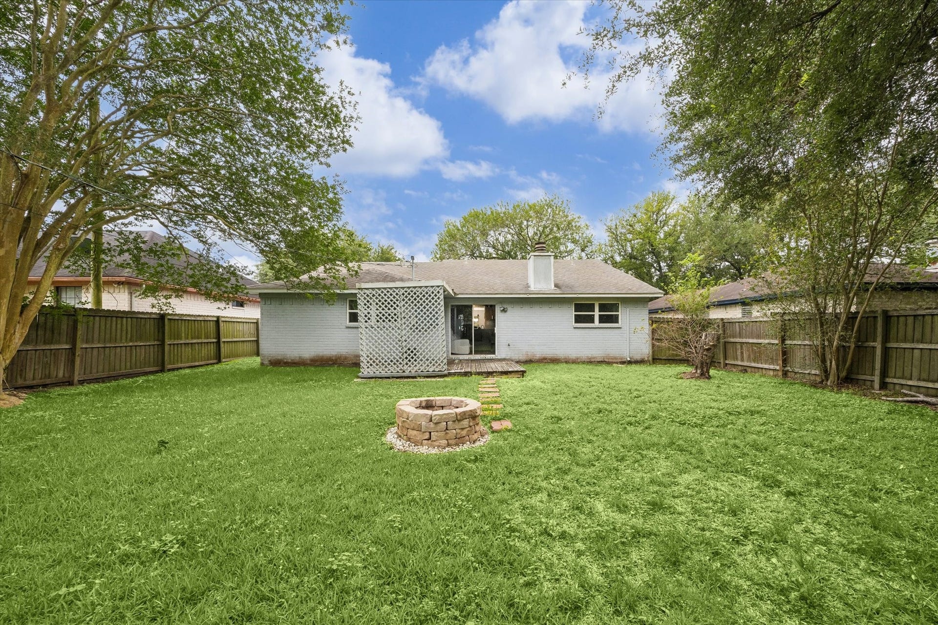 2907 Arkansas Avenue, Dickinson, TX 77539 2907 Arkansas Avenue, Dickinson, TX 77539