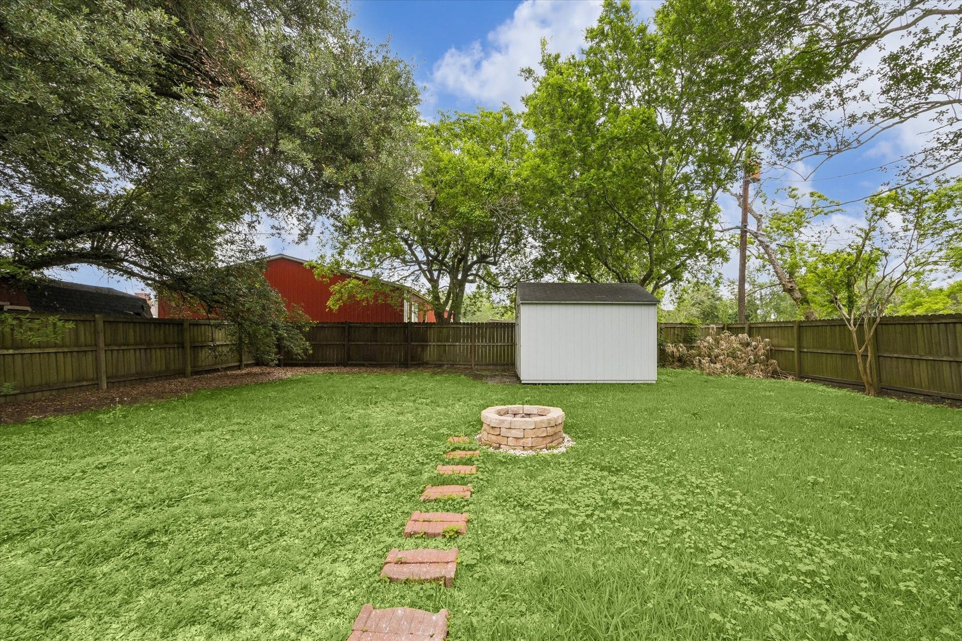 2907 Arkansas Avenue, Dickinson, TX 77539 2907 Arkansas Avenue, Dickinson, TX 77539
