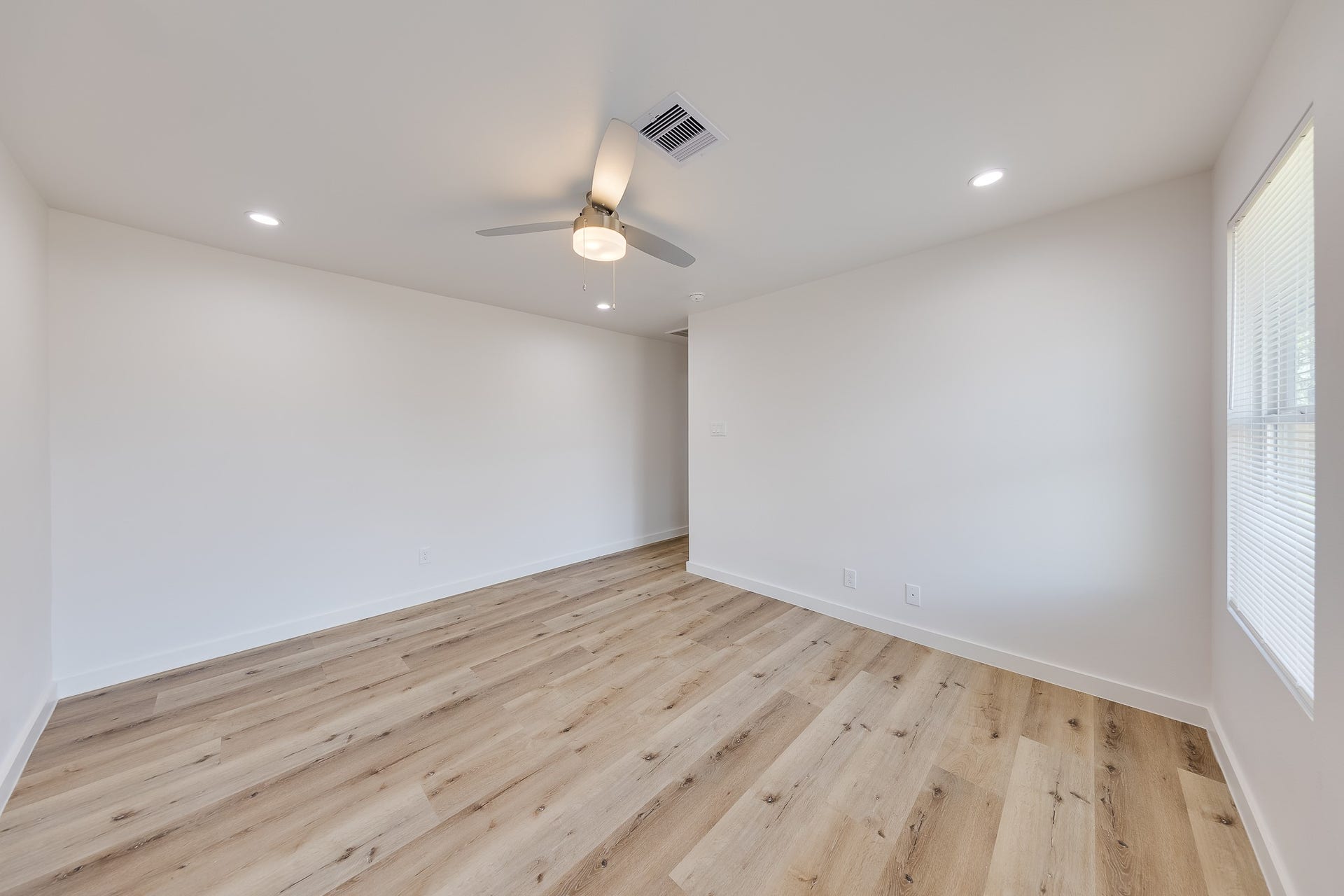 3635 Ward Street, Houston, TX 77021