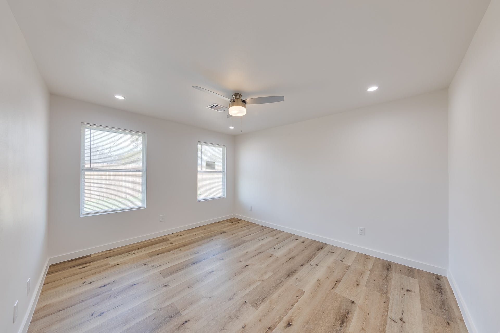 3635 Ward Street, Houston, TX 77021