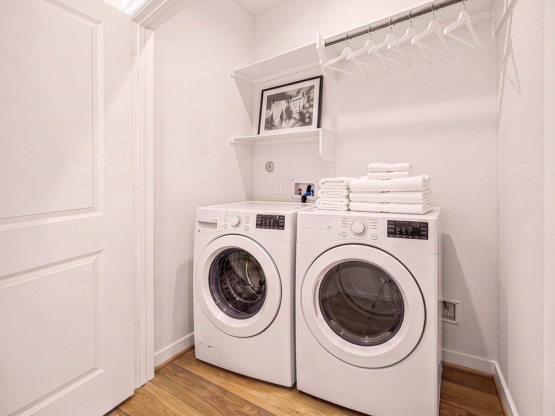 13 & 17 Fulton Row Lane, Houston, TX 77076 Utility Room