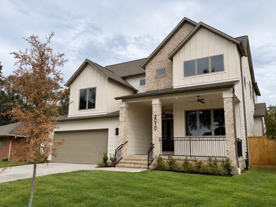 Property photo for 2010 Hewitt Drive, Houston, TX